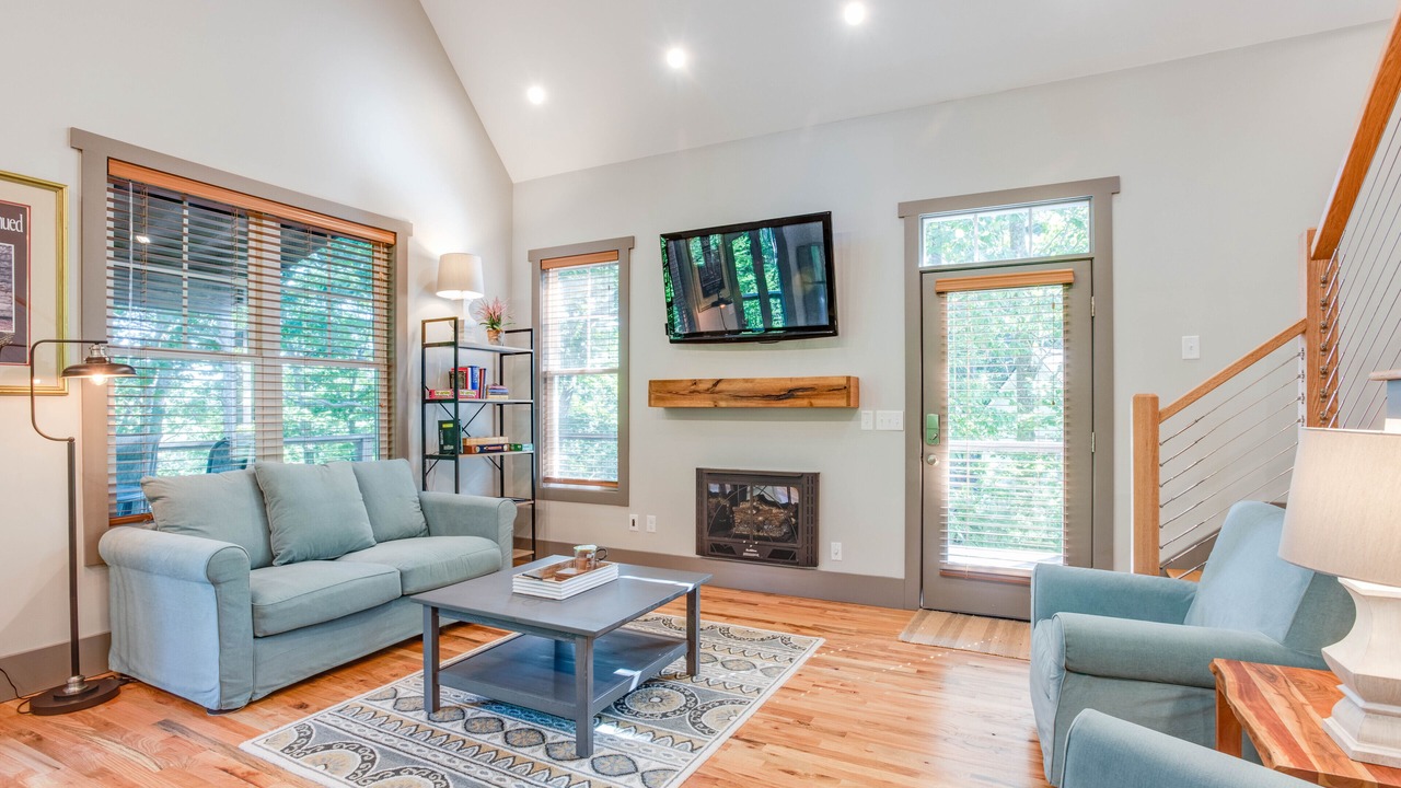 Photo of Livingroom in Valley Hill