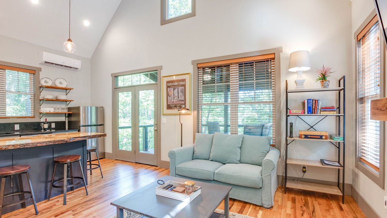 Photo of Livingroom in Valley Hill