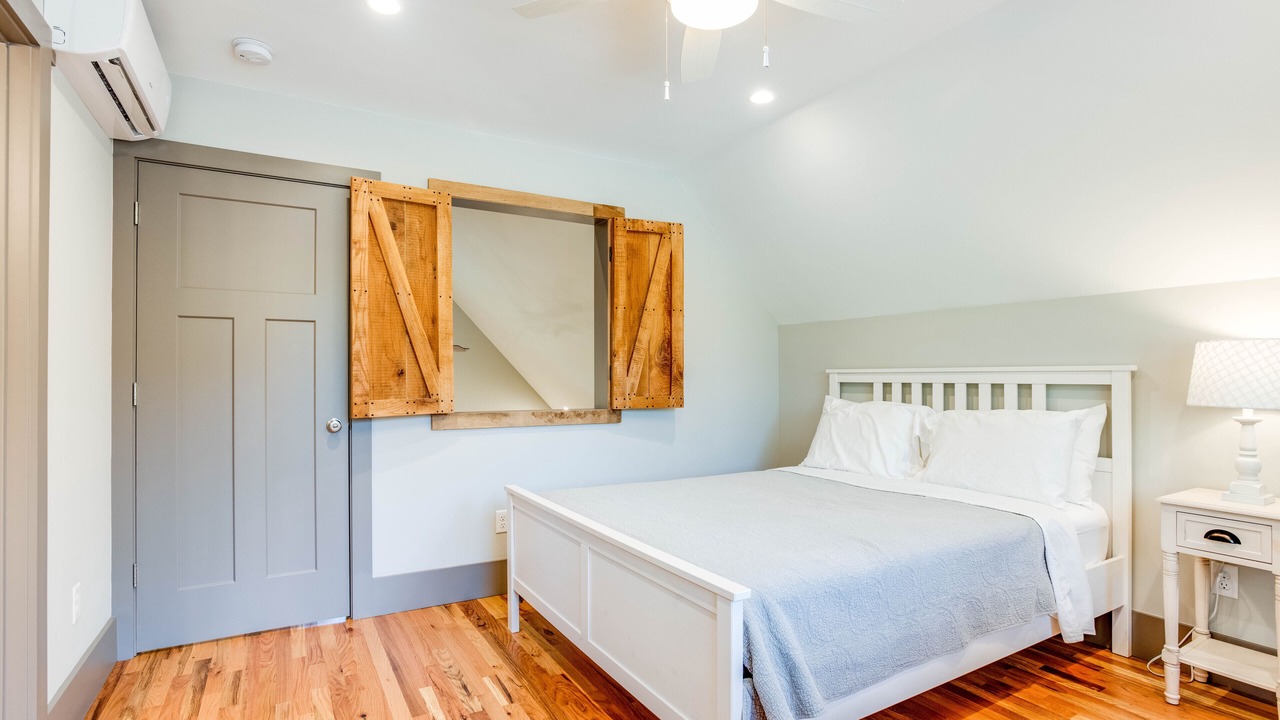 Photo of Bedroom in Valley Hill
