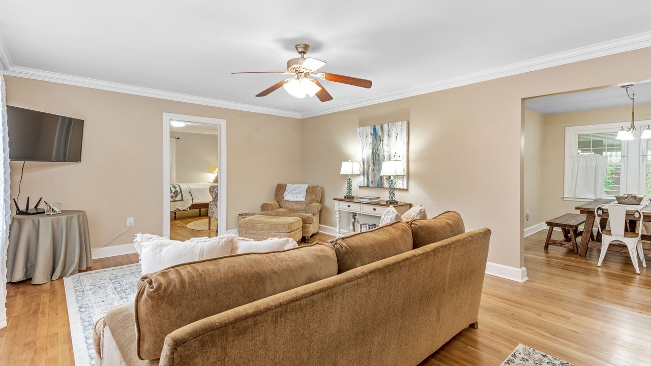 Photo of Livingroom in Mills River