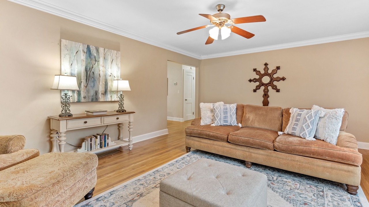 Photo of Livingroom in Mills River