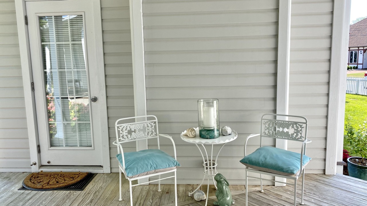 Photo of Patio Balcony in Manteo