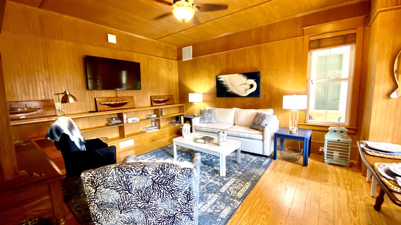 Photo of Livingroom in Manteo