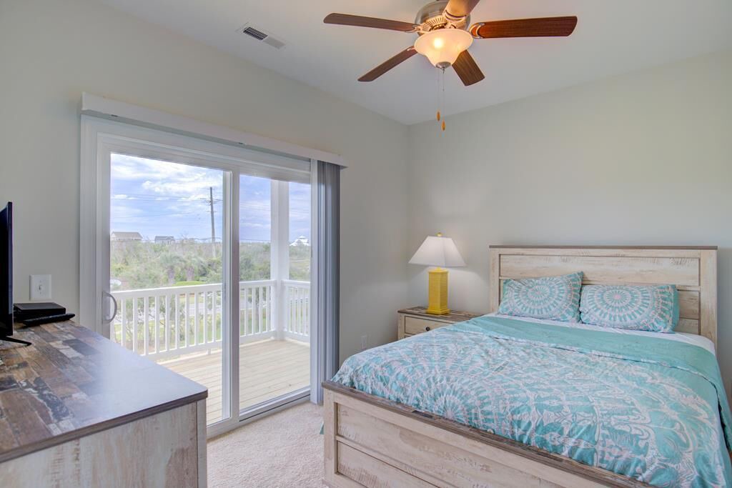 Photo of Patio Balcony in North Topsail Beach