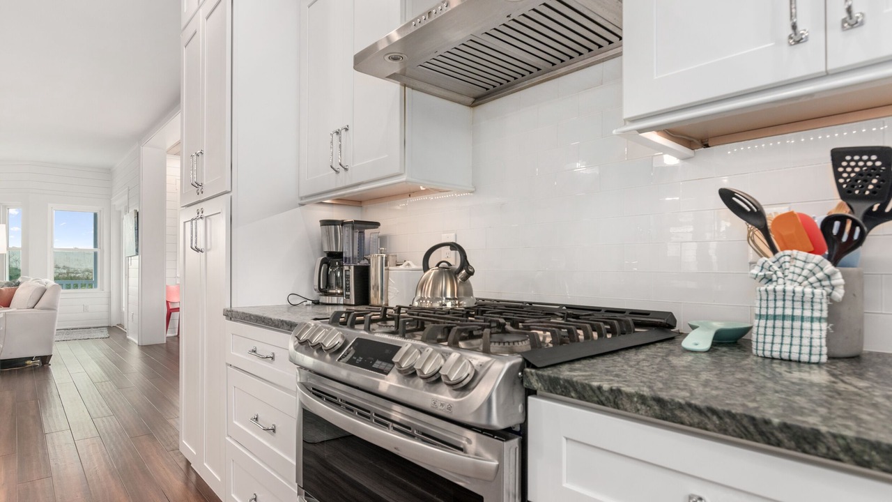 Photo of Kitchen in Flora's Bluff