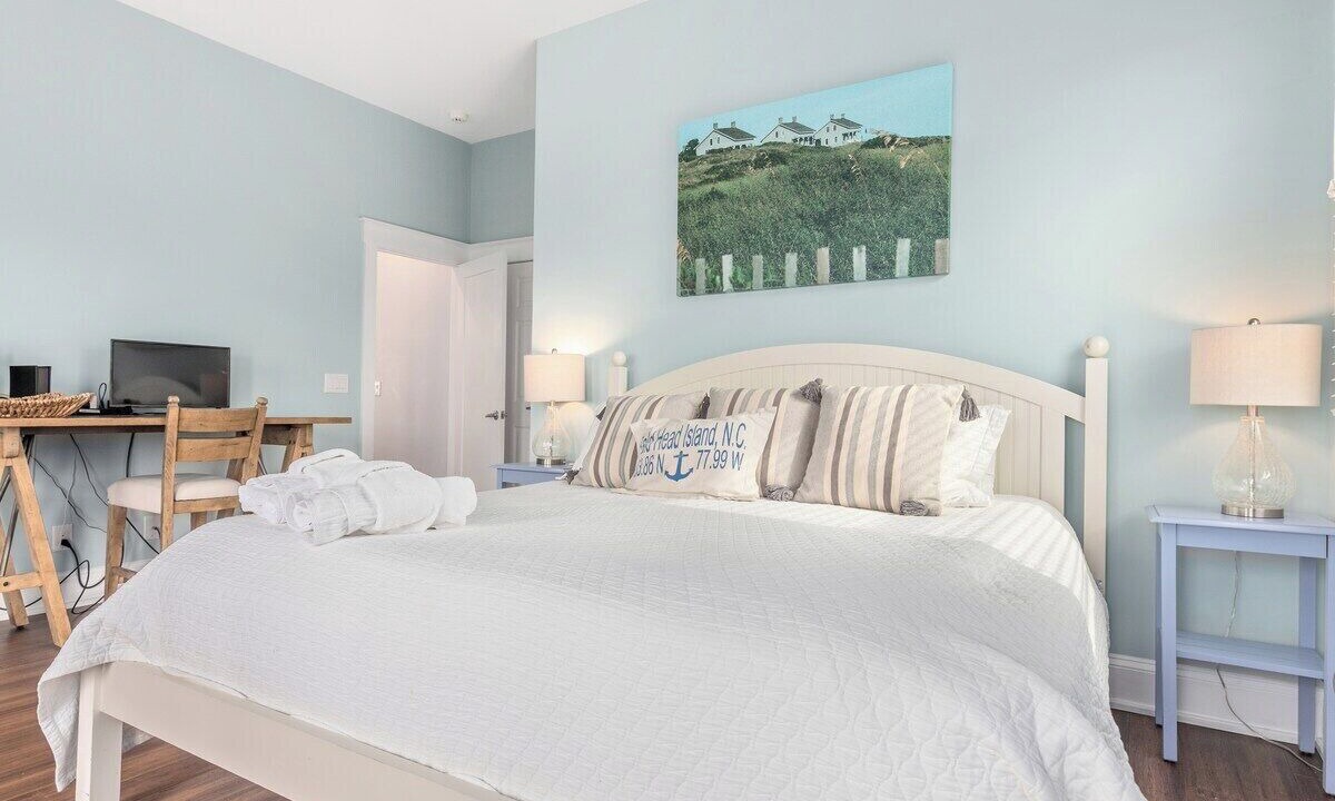 Photo of Bedroom in Flora's Bluff