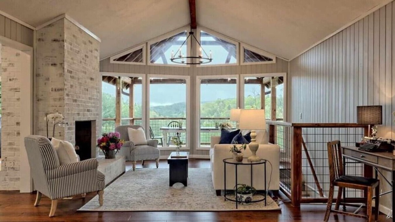 Photo of Livingroom in Cullowhee