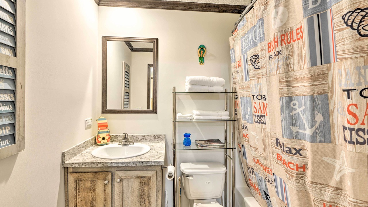 Photo of Bathroom in Harkers Island