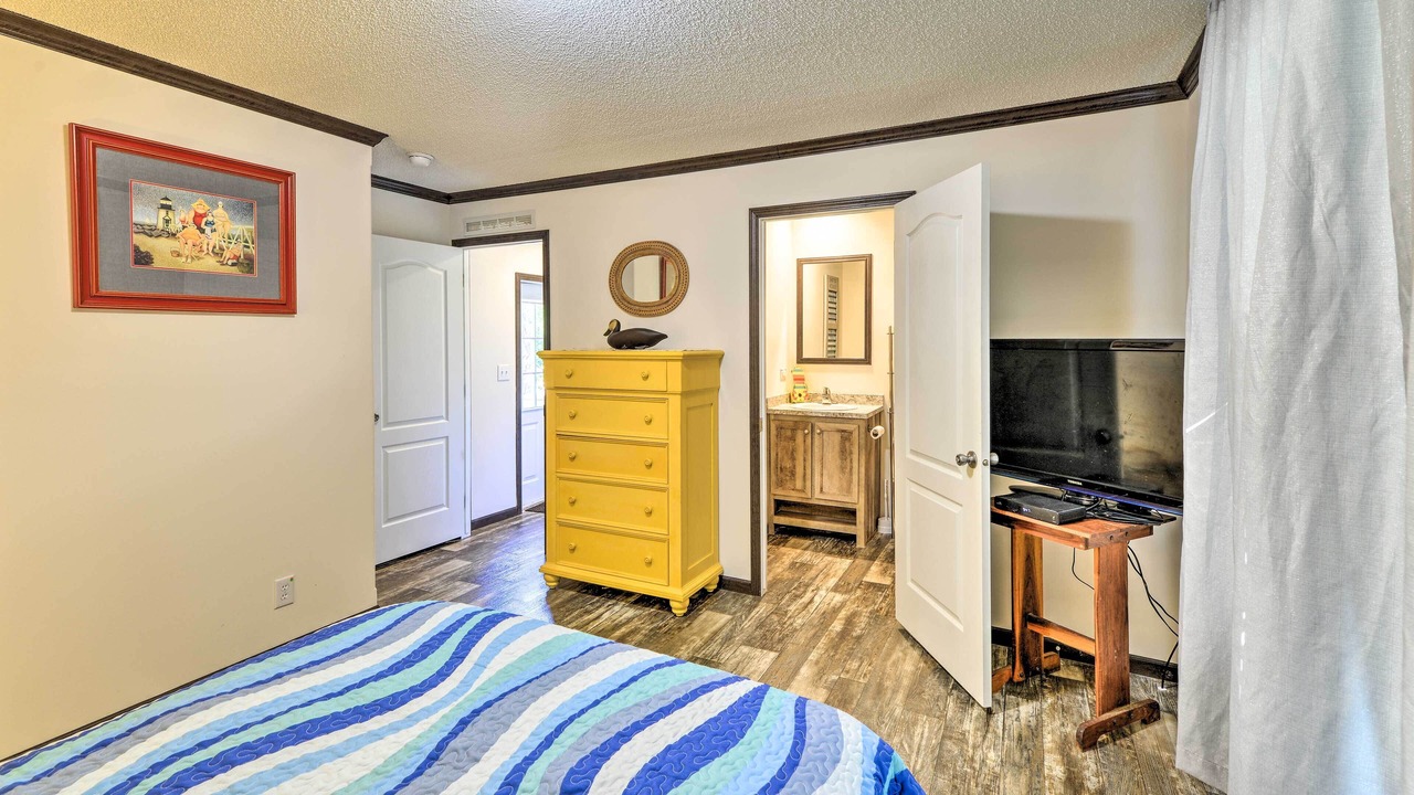 Photo of Bedroom in Harkers Island