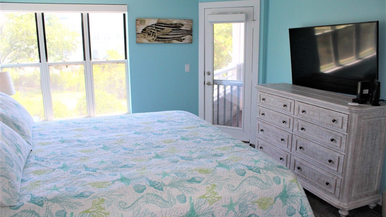 Photo of Bedroom in Manteo