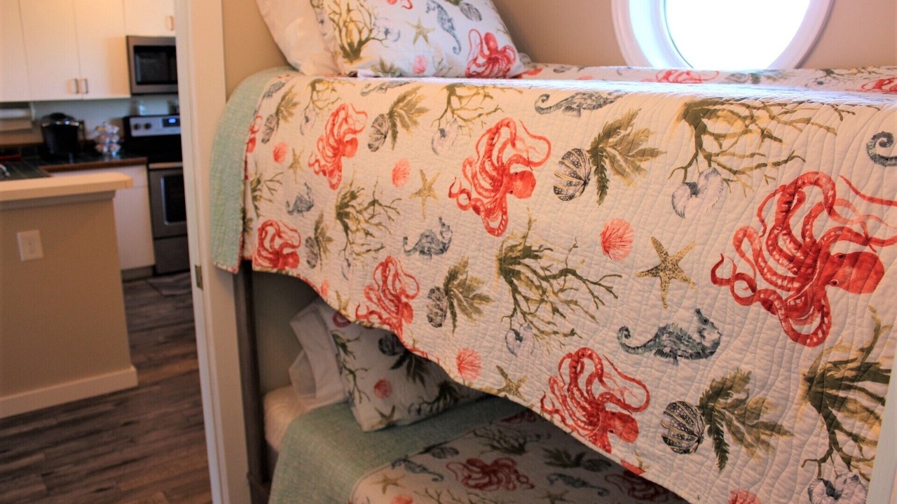 Photo of Bedroom in Manteo