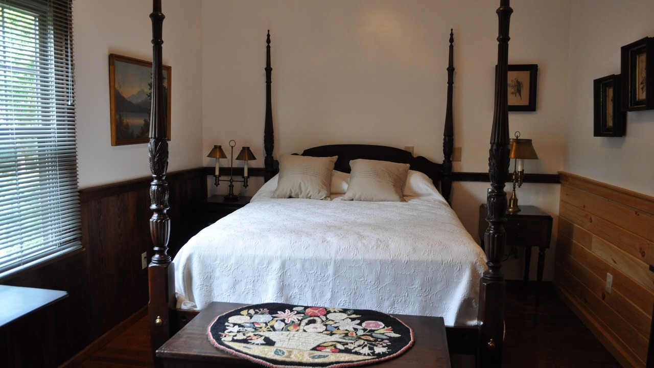 Photo of Bedroom in Weaverville
