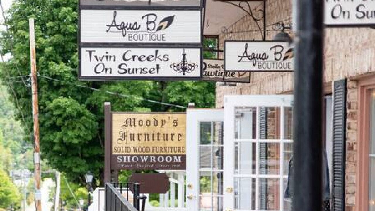 Photo of Others in Blowing Rock
