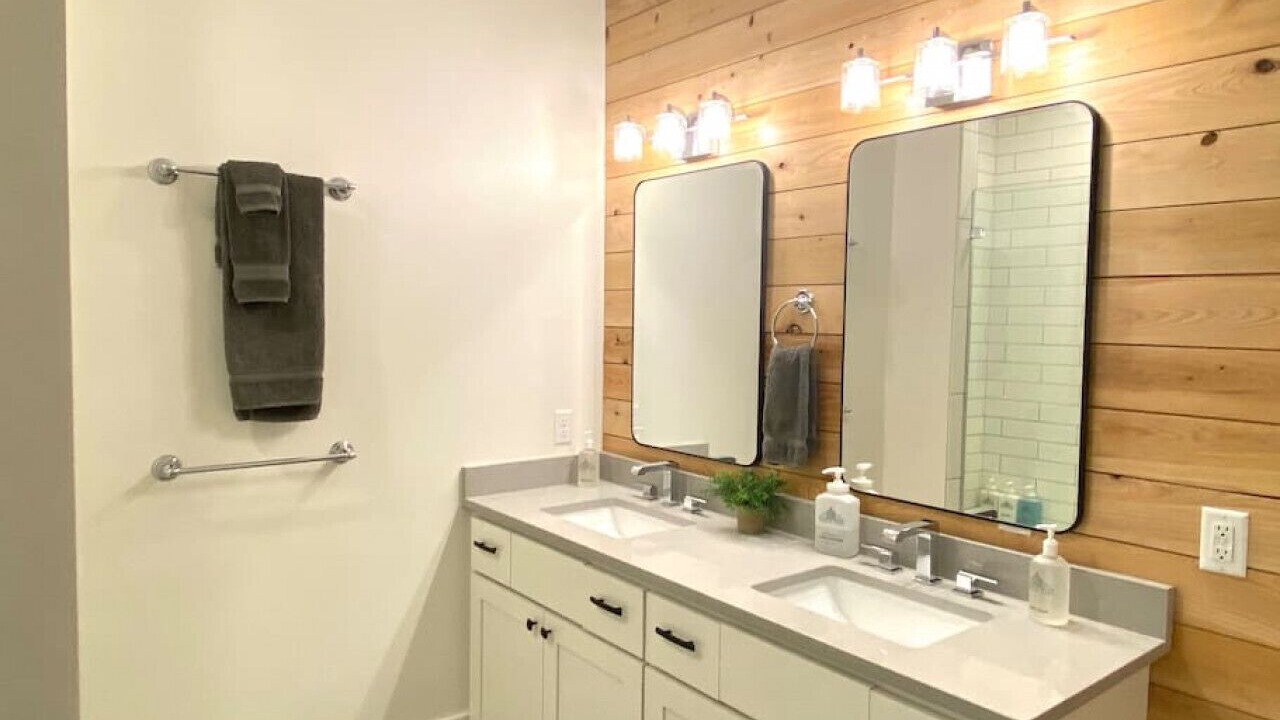 Photo of Bathroom in Blowing Rock
