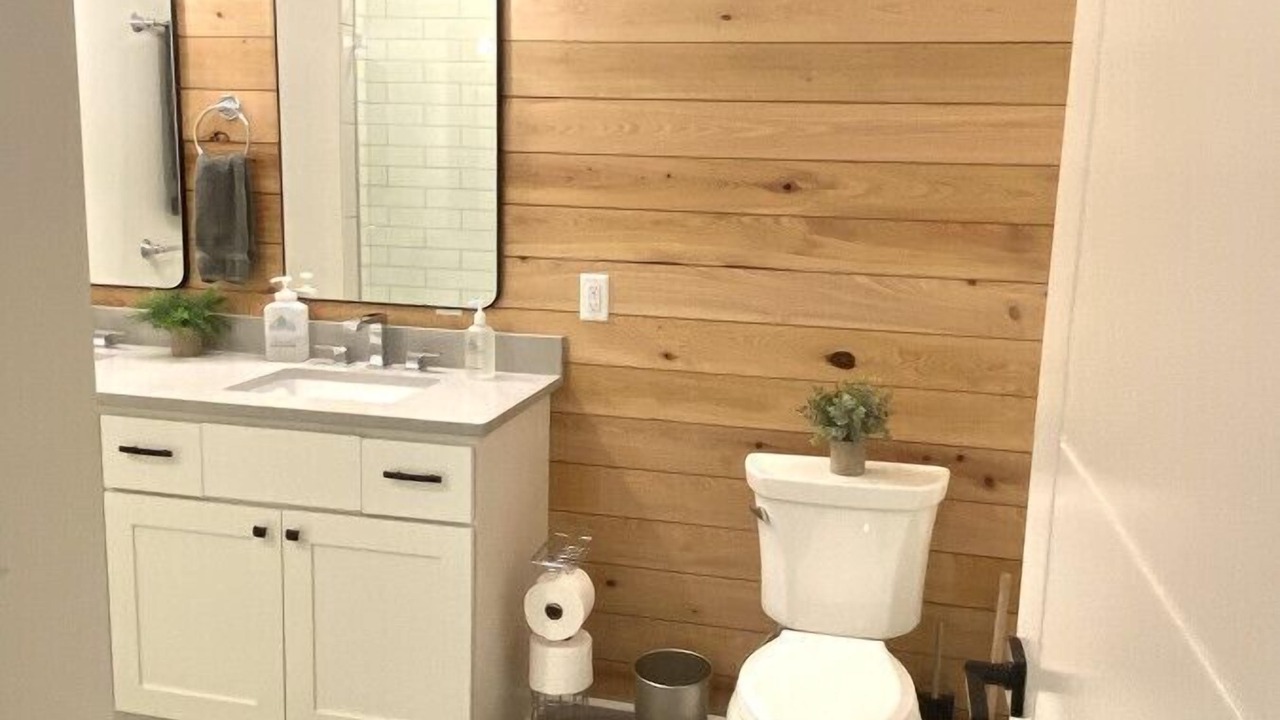 Photo of Bathroom in Blowing Rock