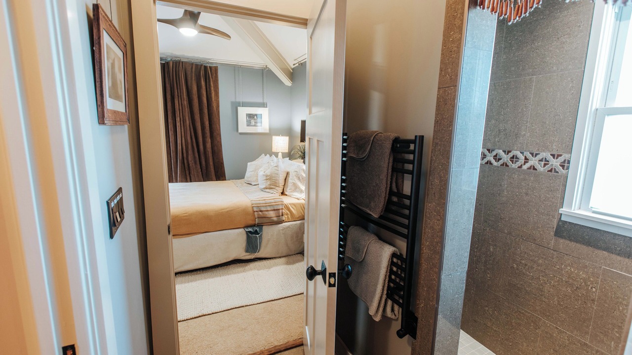Photo of Bedroom in East End - Valley Street