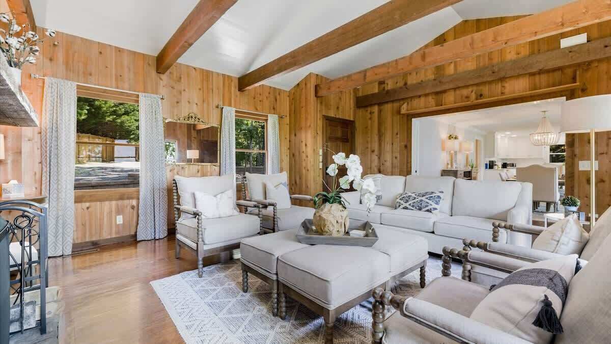 Photo of Livingroom in Steele Creek