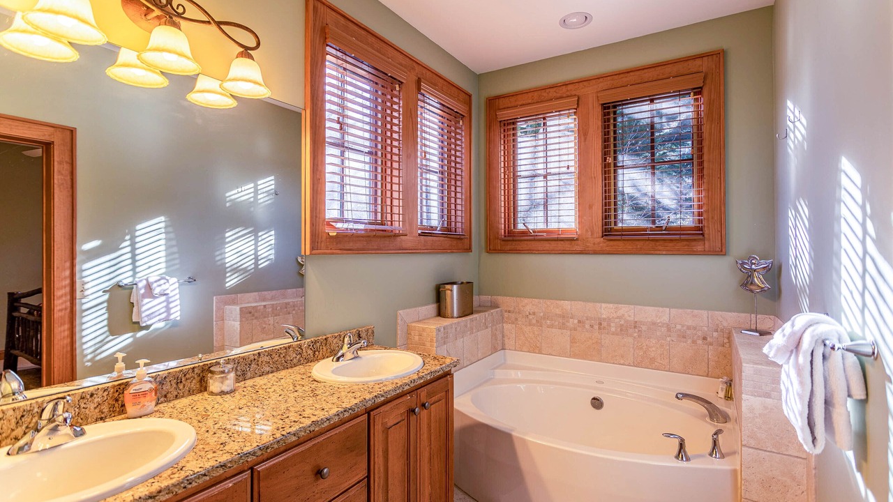 Photo of Bathroom in Foscoe