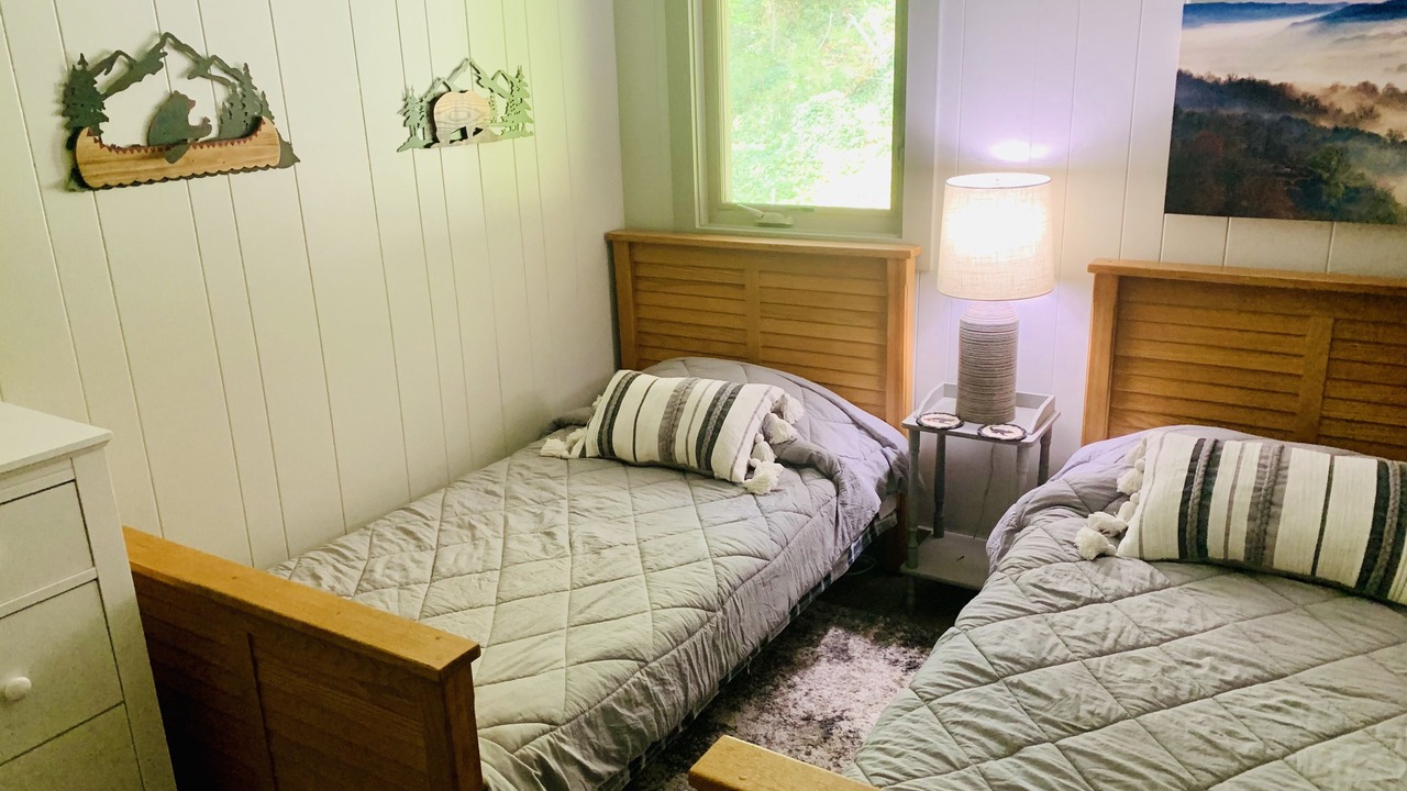 Photo of Bedroom in Cullowhee