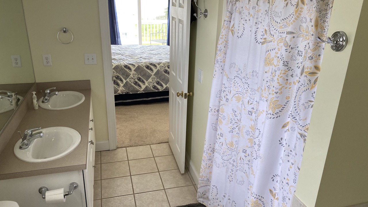 Photo of Bathroom in Wind Over Waves