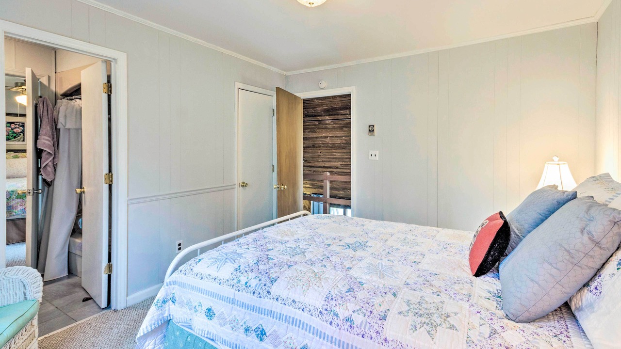 Photo of Bedroom in Charter Hills