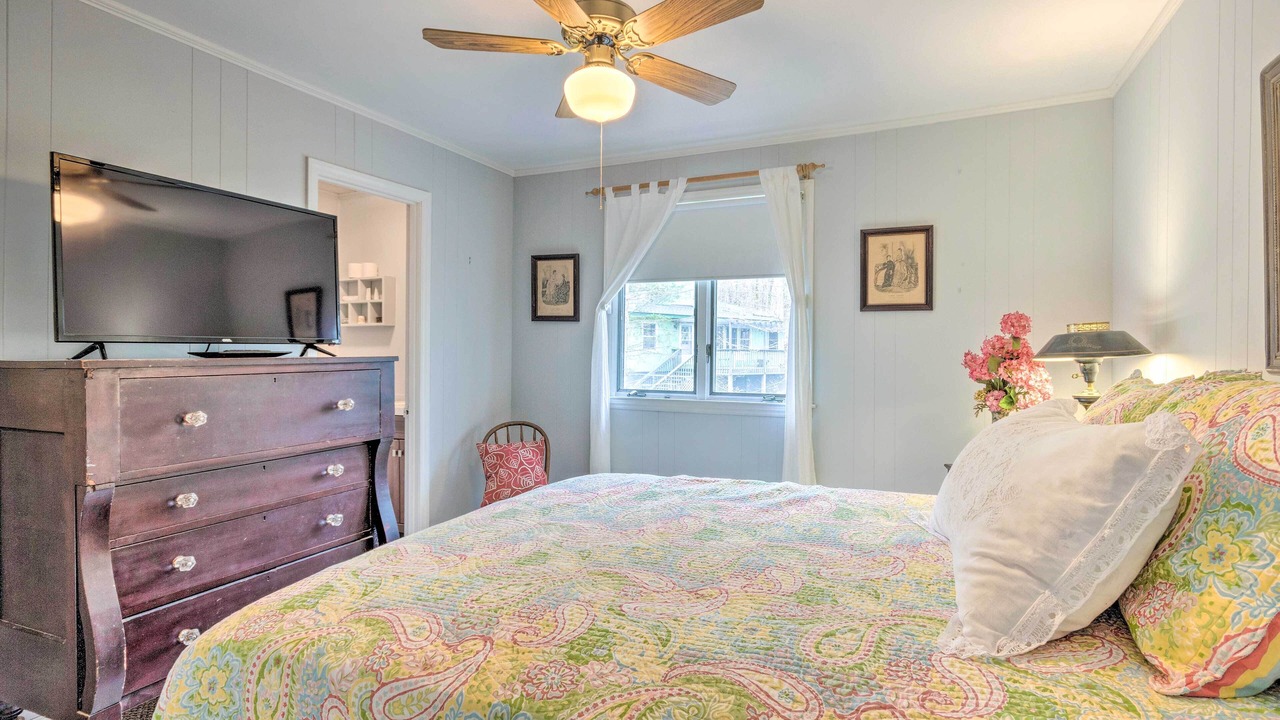 Photo of Bedroom in Charter Hills