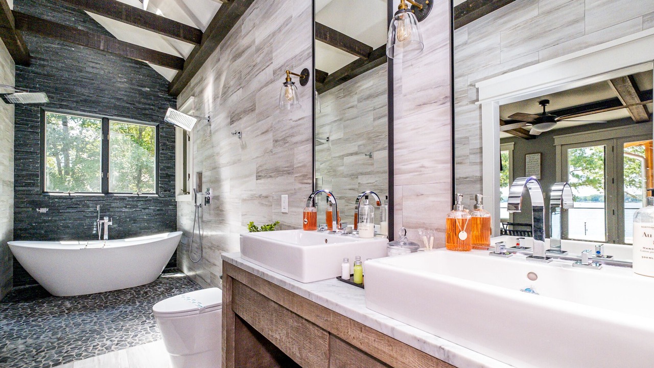 Photo of Bathroom in Henrico