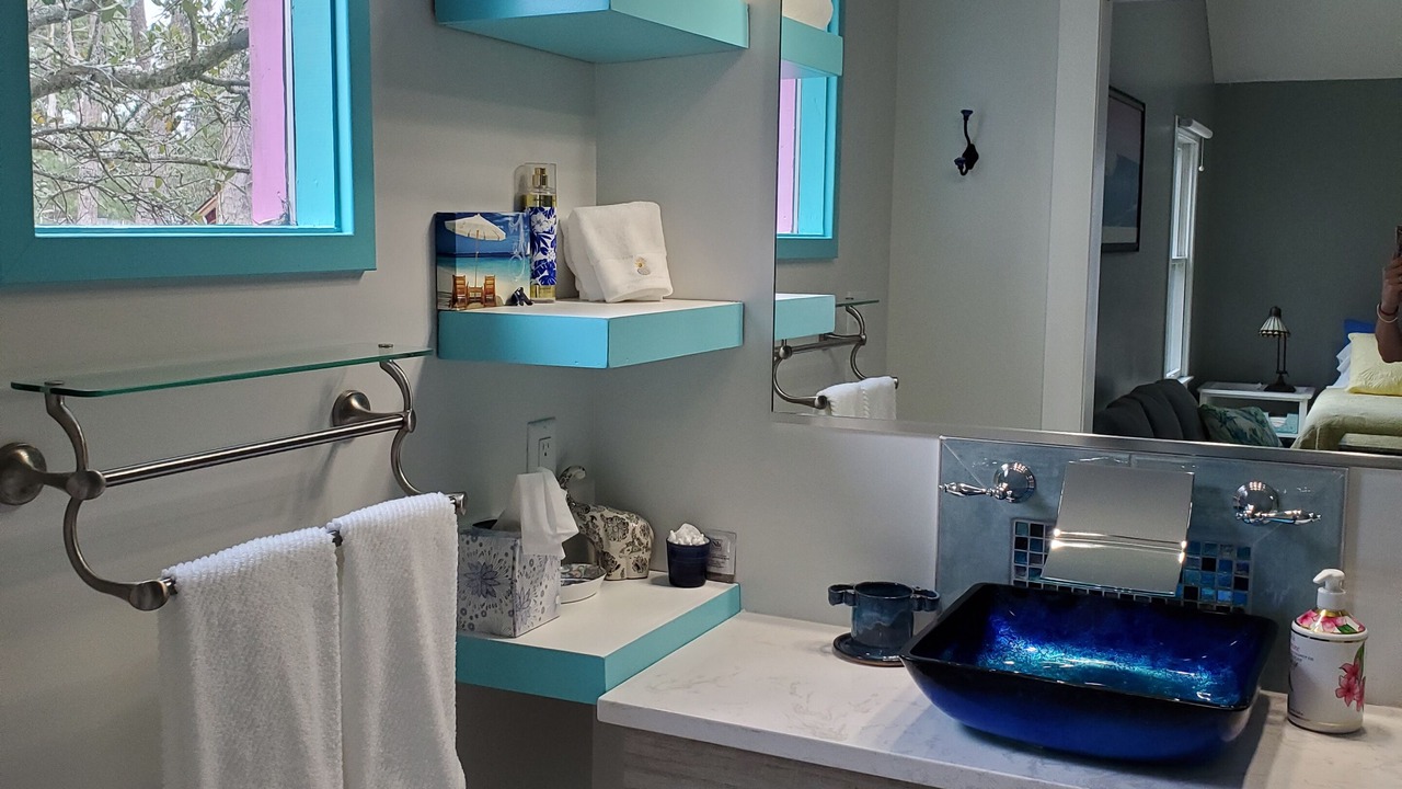 Photo of Bathroom in Colington