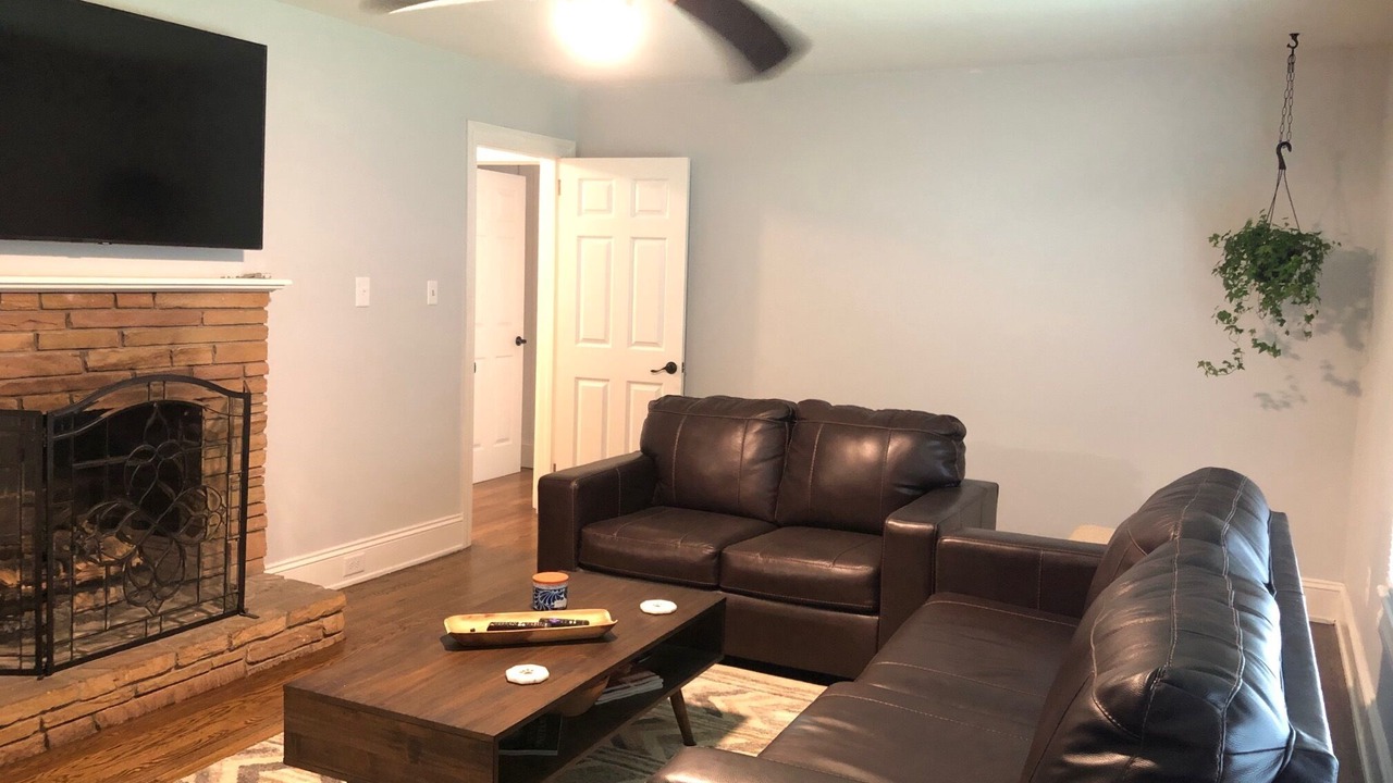 Photo of Livingroom in Hickory