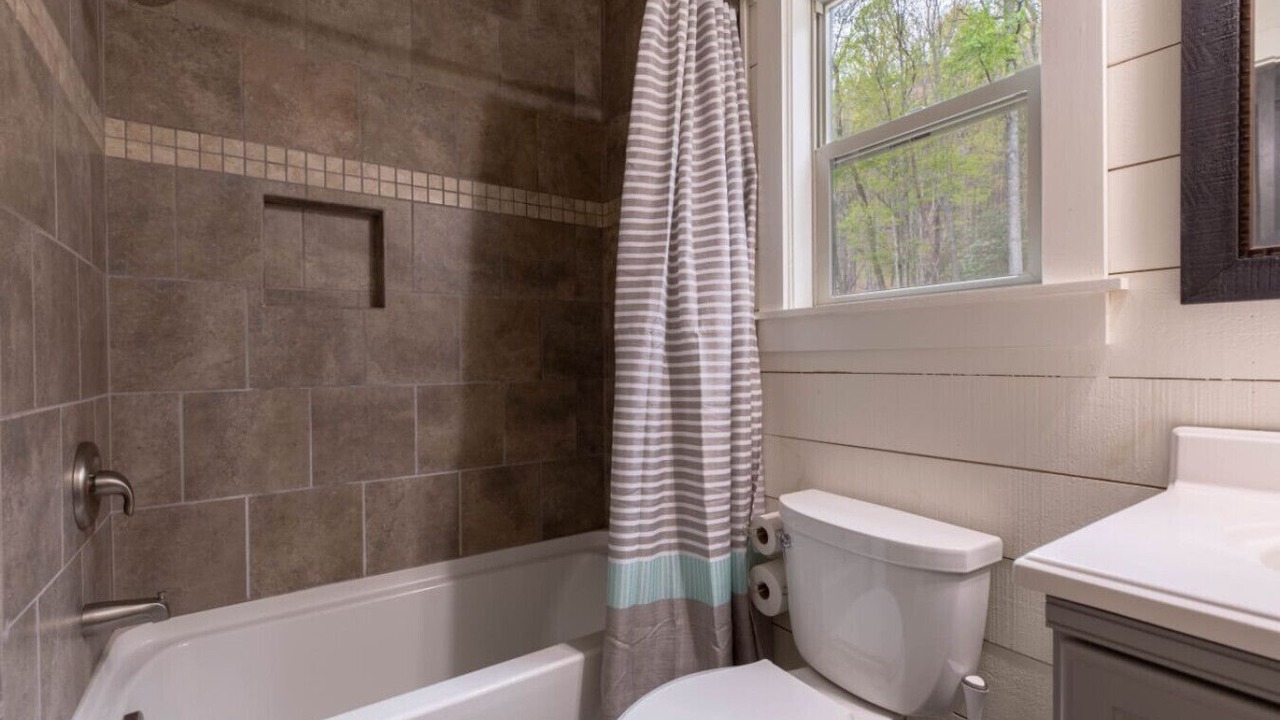 Photo of Bathroom in Highlands