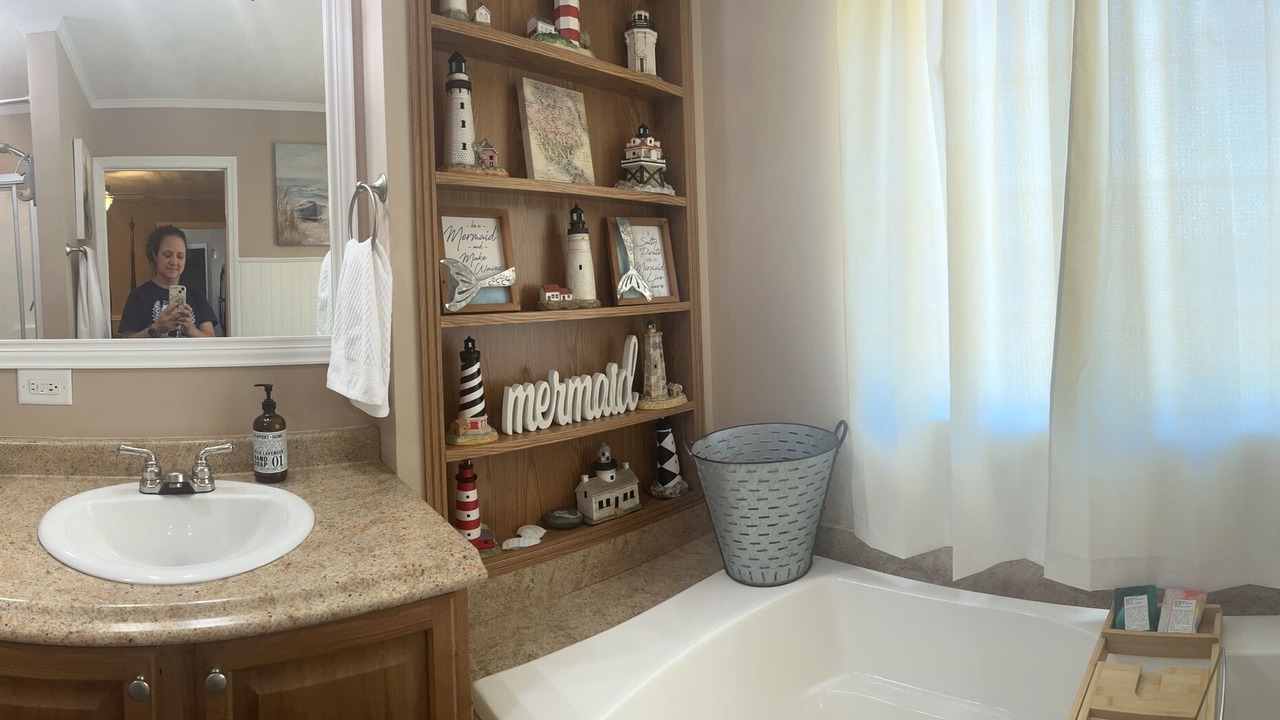 Photo of Bathroom in Hamlet