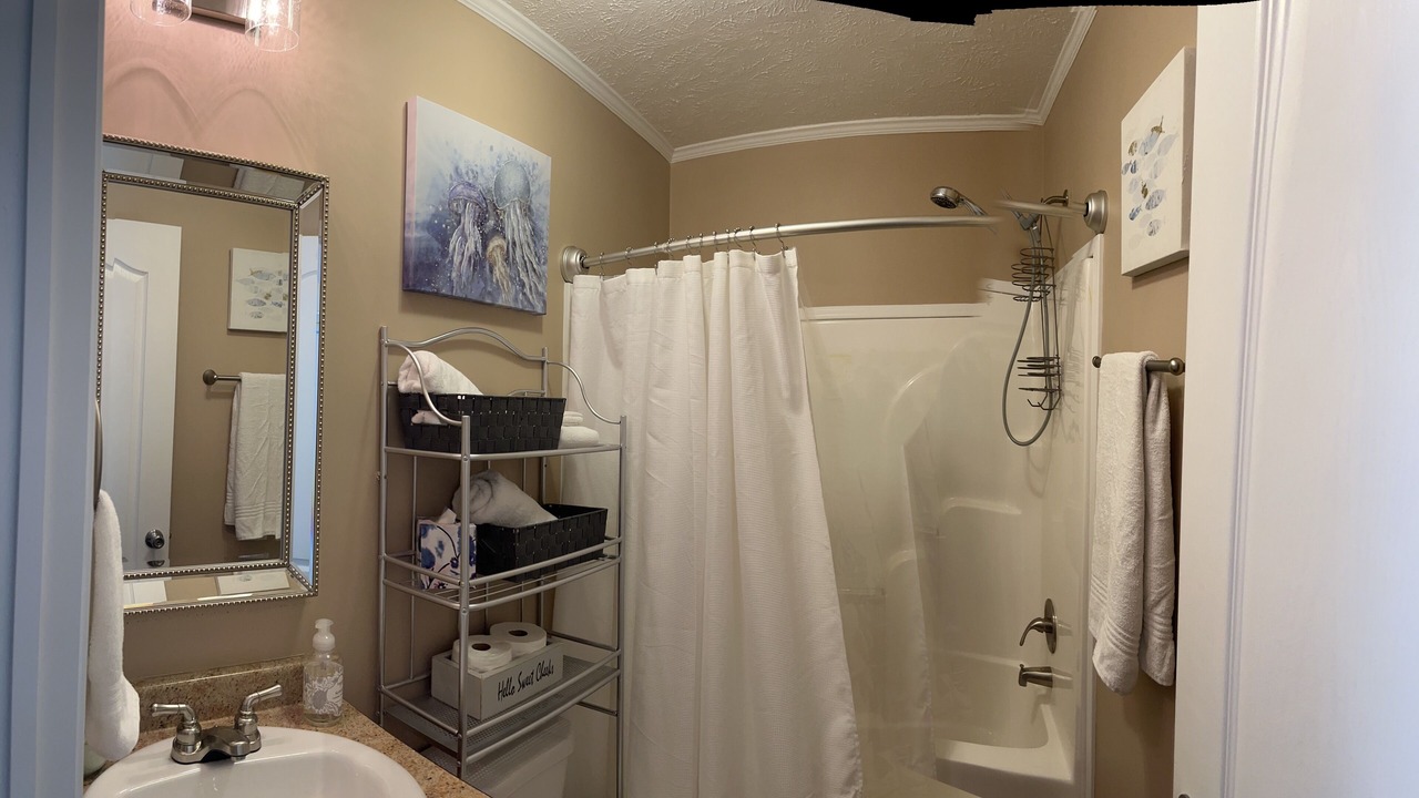 Photo of Bathroom in Hamlet