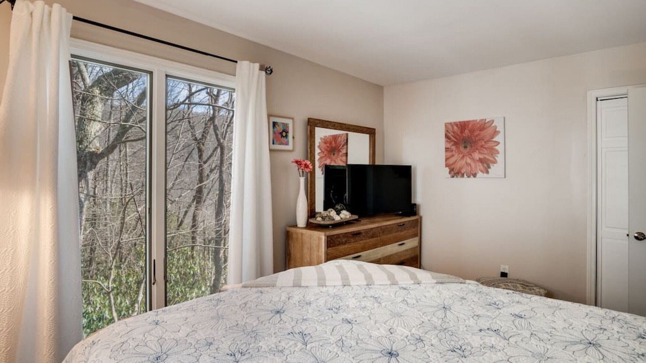 Photo of Bedroom in Sapphire