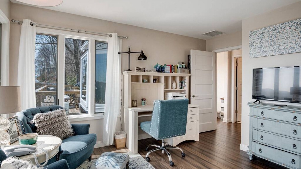 Photo of Livingroom in Sapphire