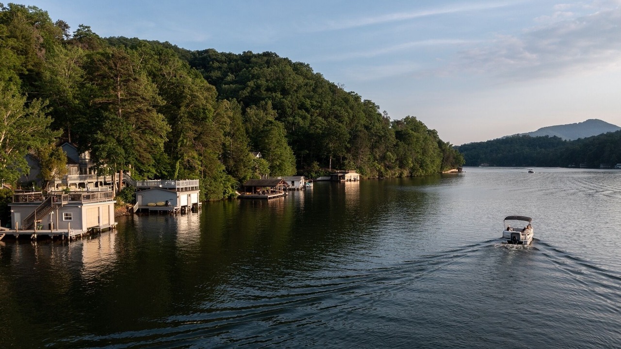 Photo of Others in Lake Lure