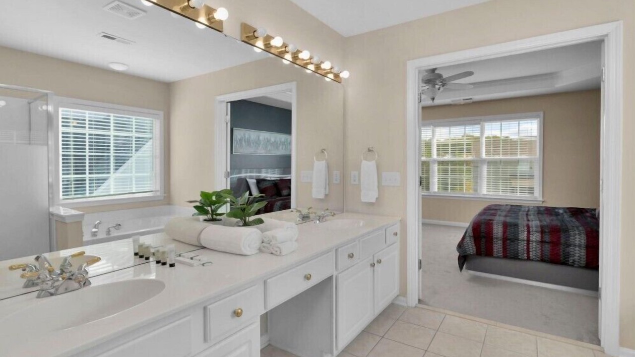 Photo of Bathroom in Provincetowne
