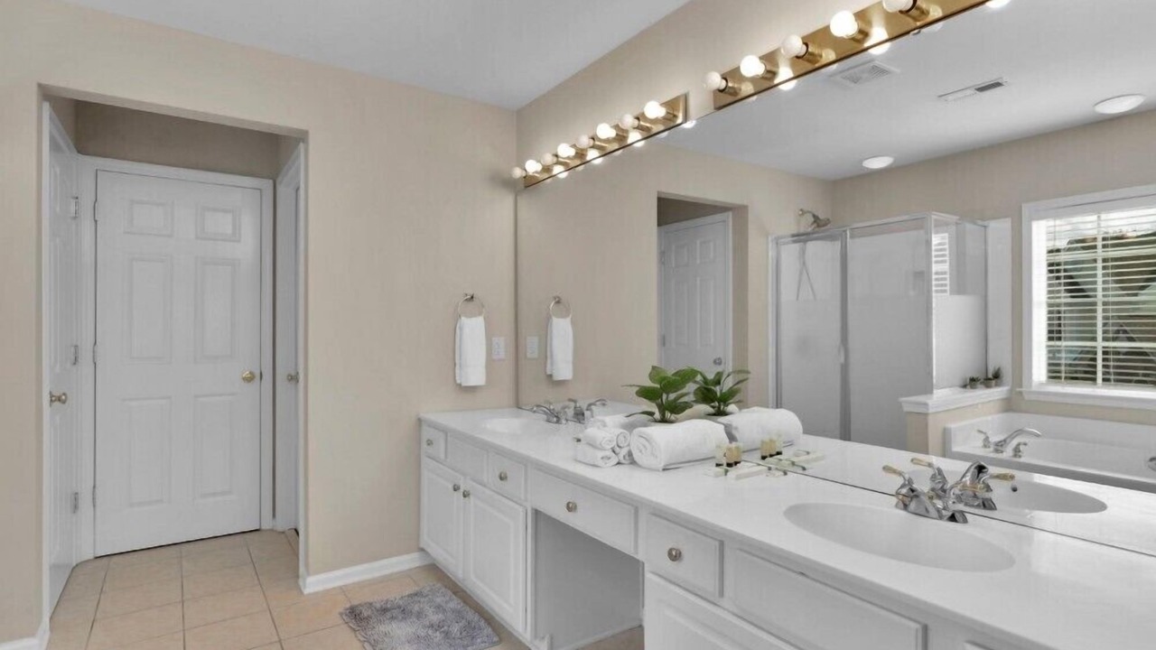 Photo of Bathroom in Provincetowne