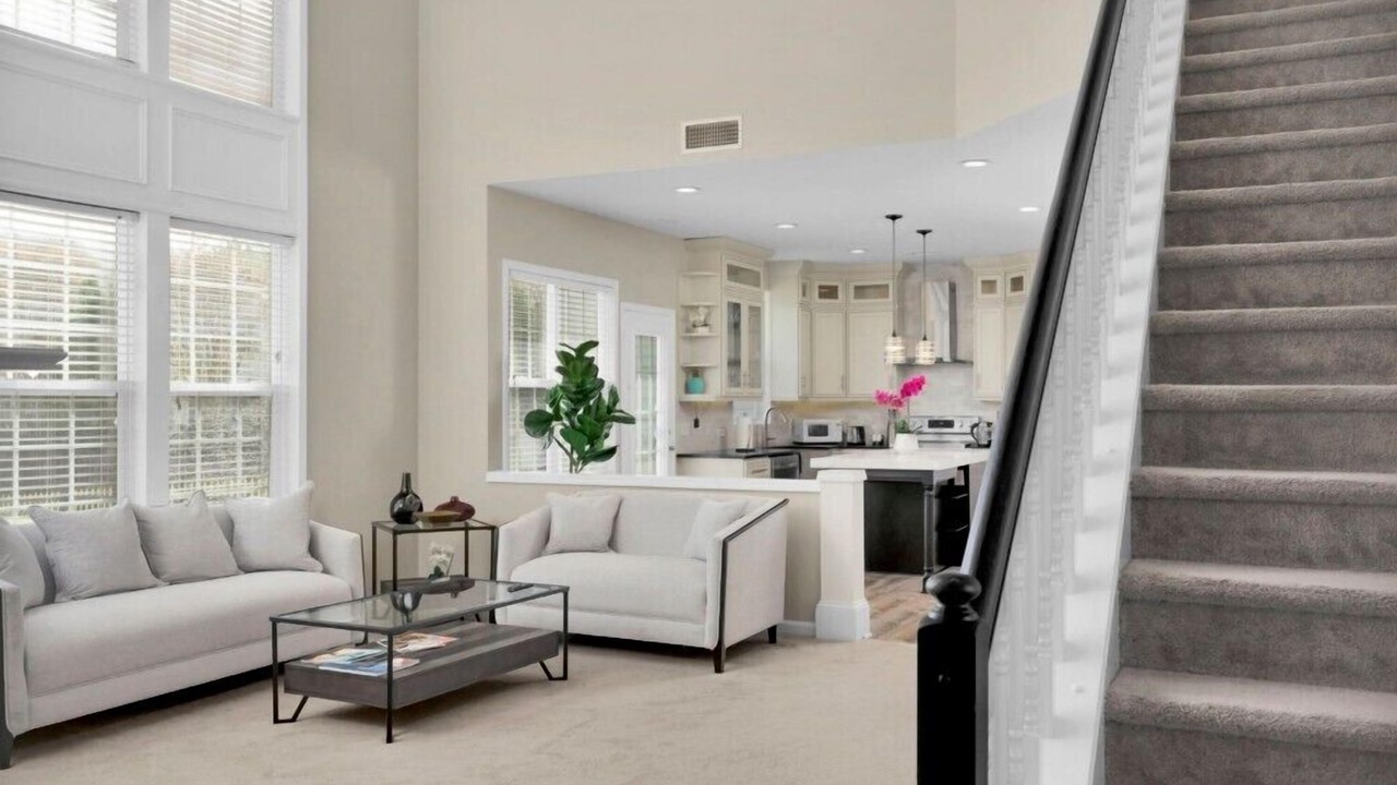 Photo of Livingroom in Provincetowne