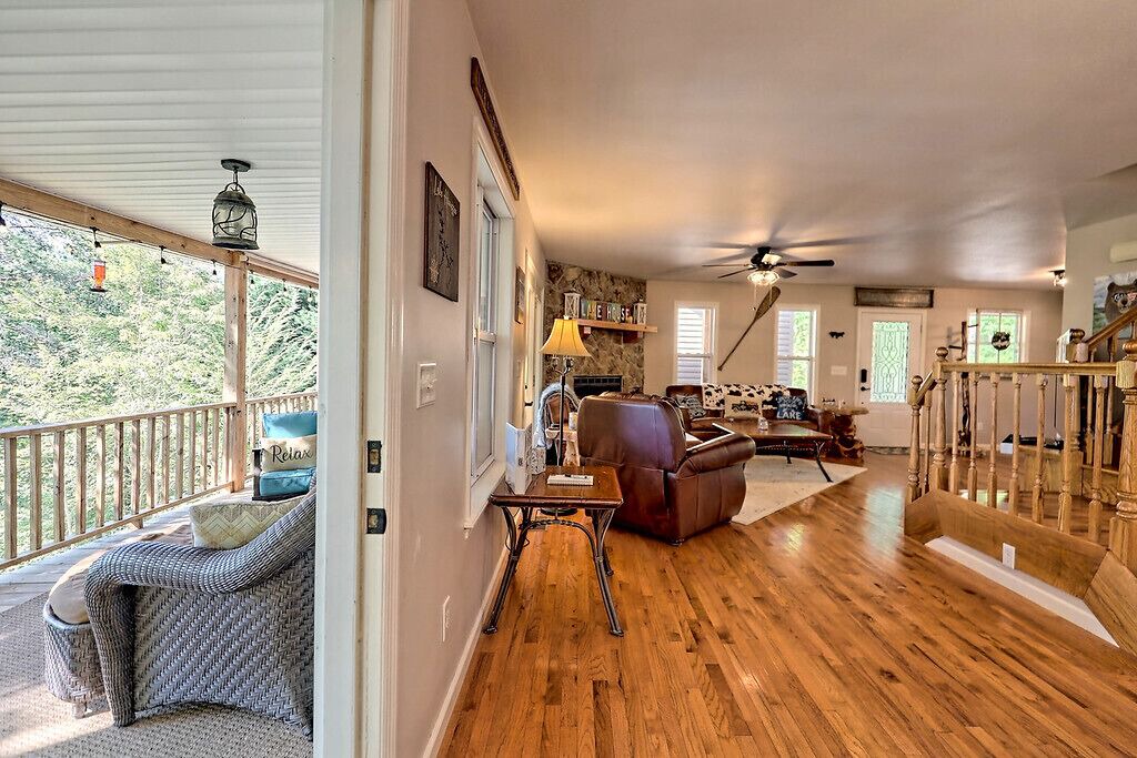 Photo of Livingroom in Unaka