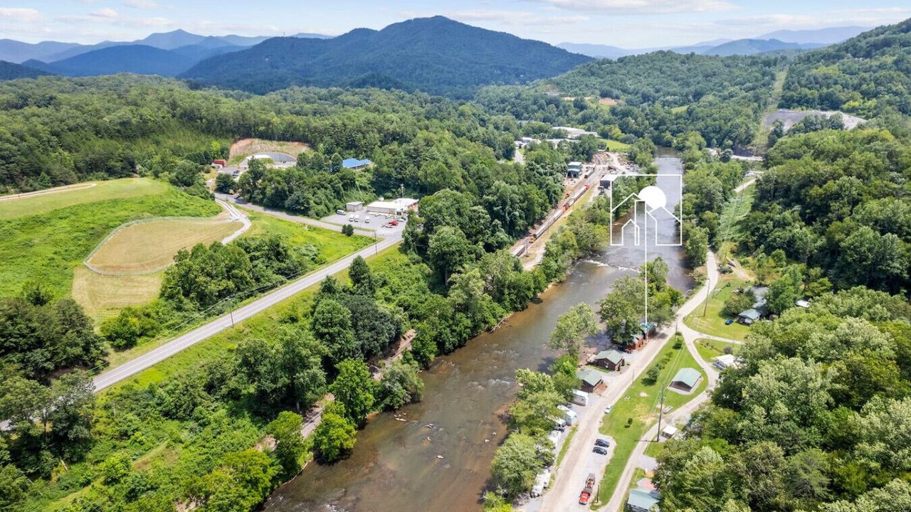 Photo of Outdoor in Sylva