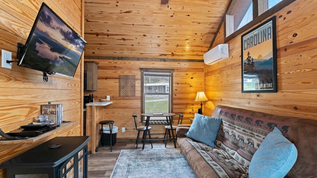 Photo of Livingroom in Sylva