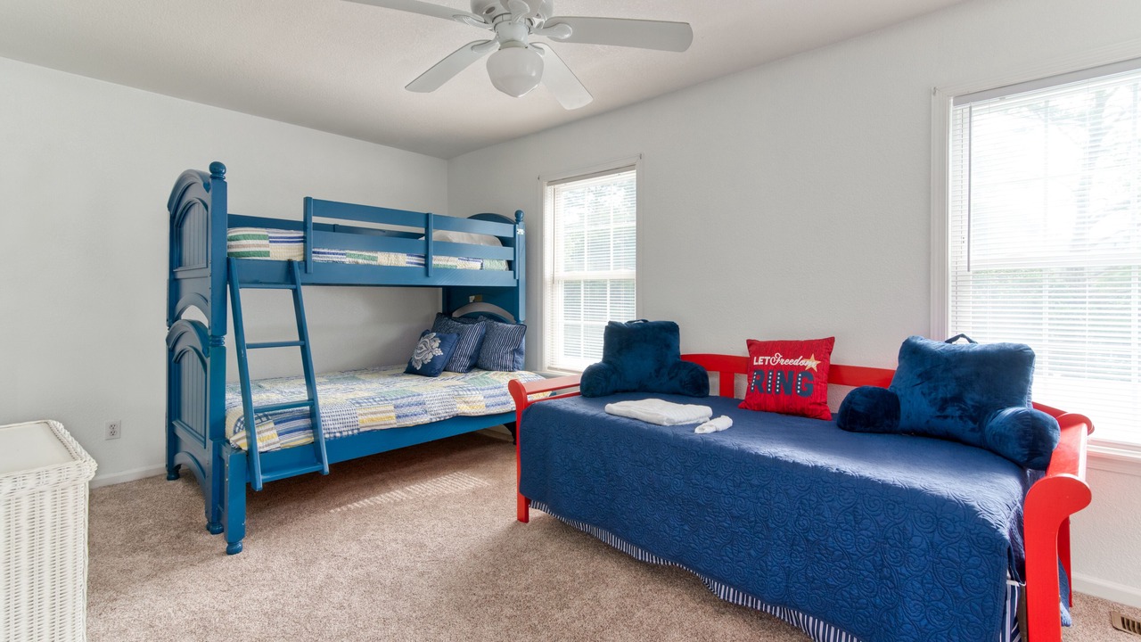 Photo of Bedroom in Colington