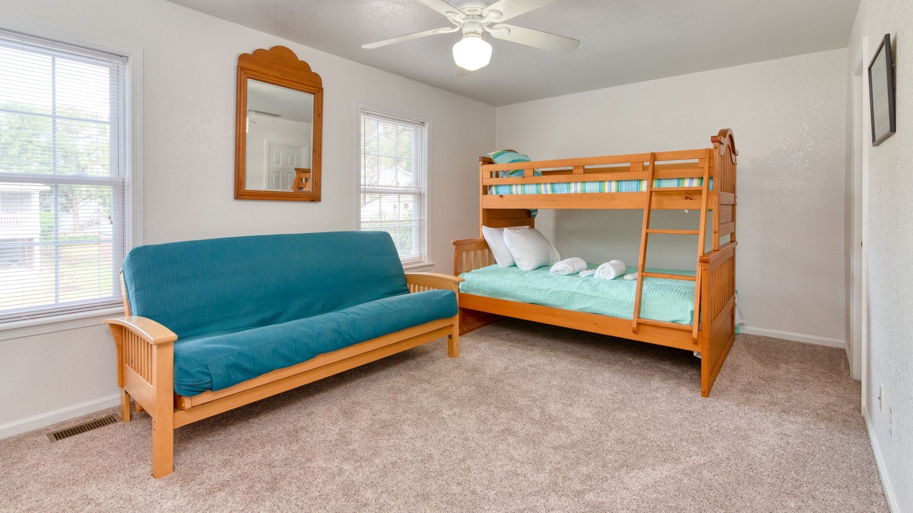 Photo of Bedroom in Colington
