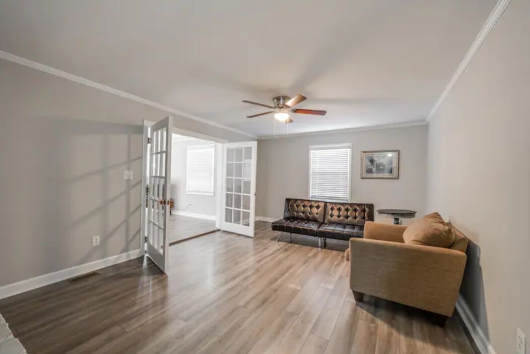 Photo of Livingroom in North Raleigh
