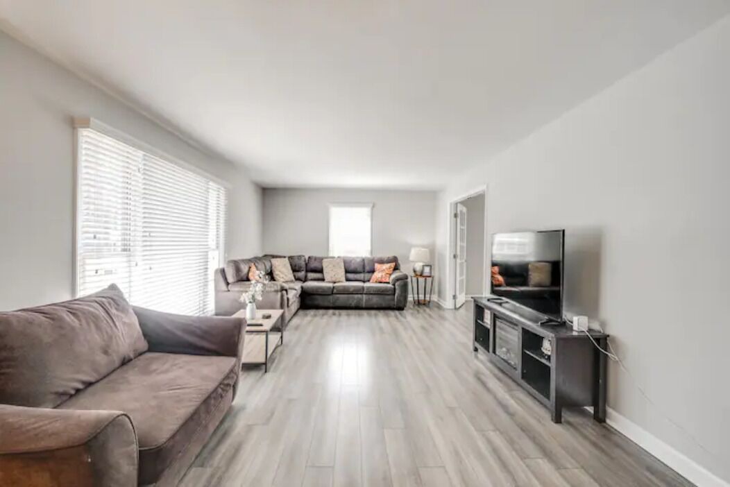 Photo of Livingroom in North Raleigh