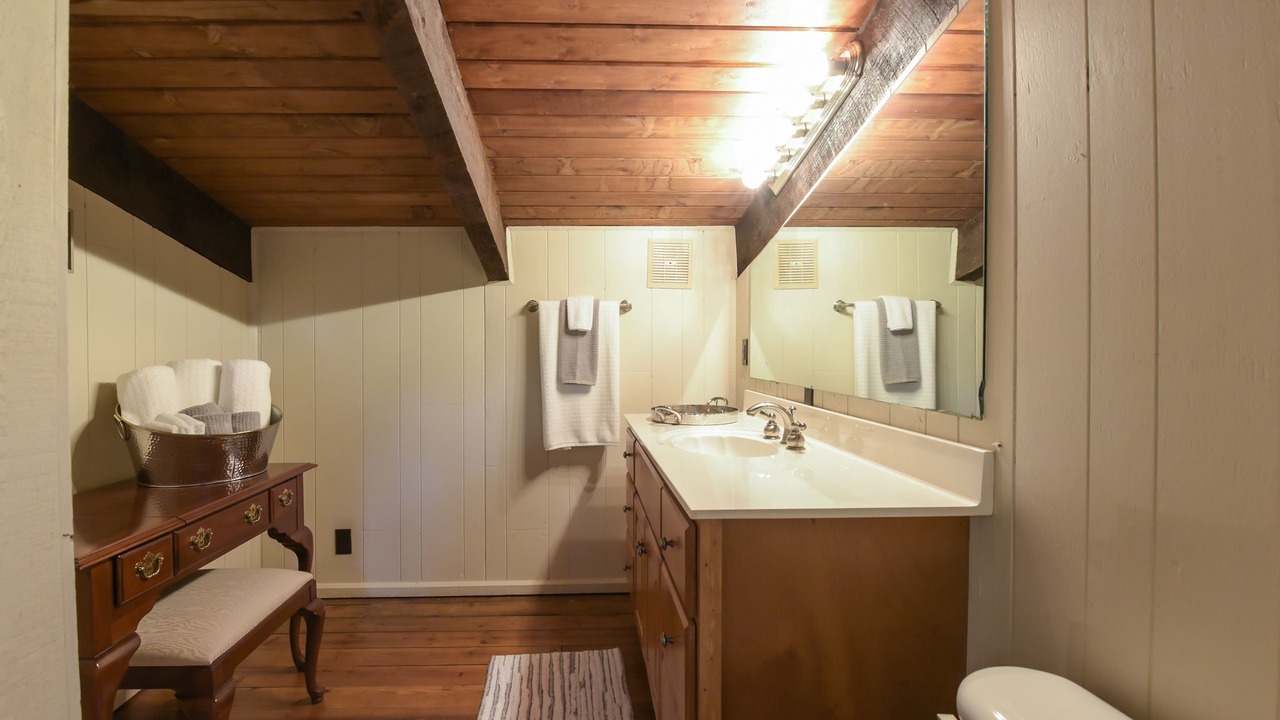 Photo of Bathroom in Arden