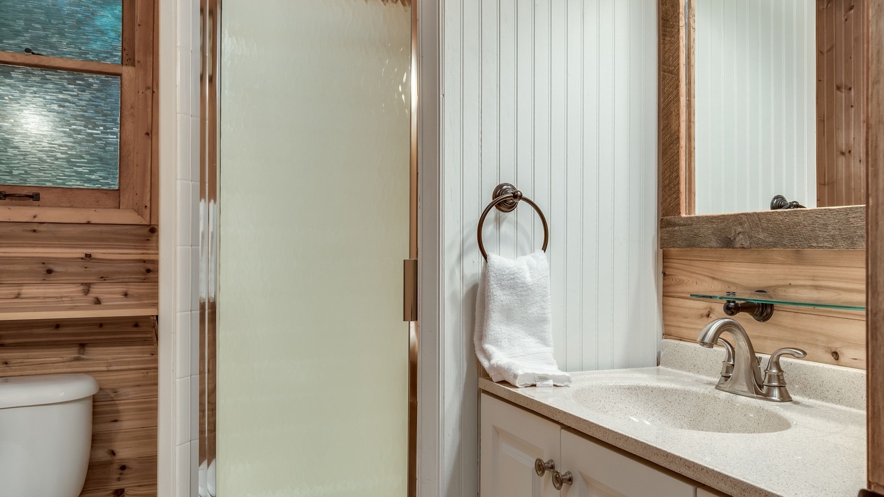 Photo of Bathroom in Glenville