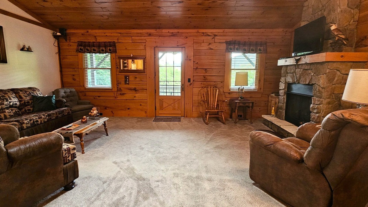 Photo of Livingroom in Waynesville