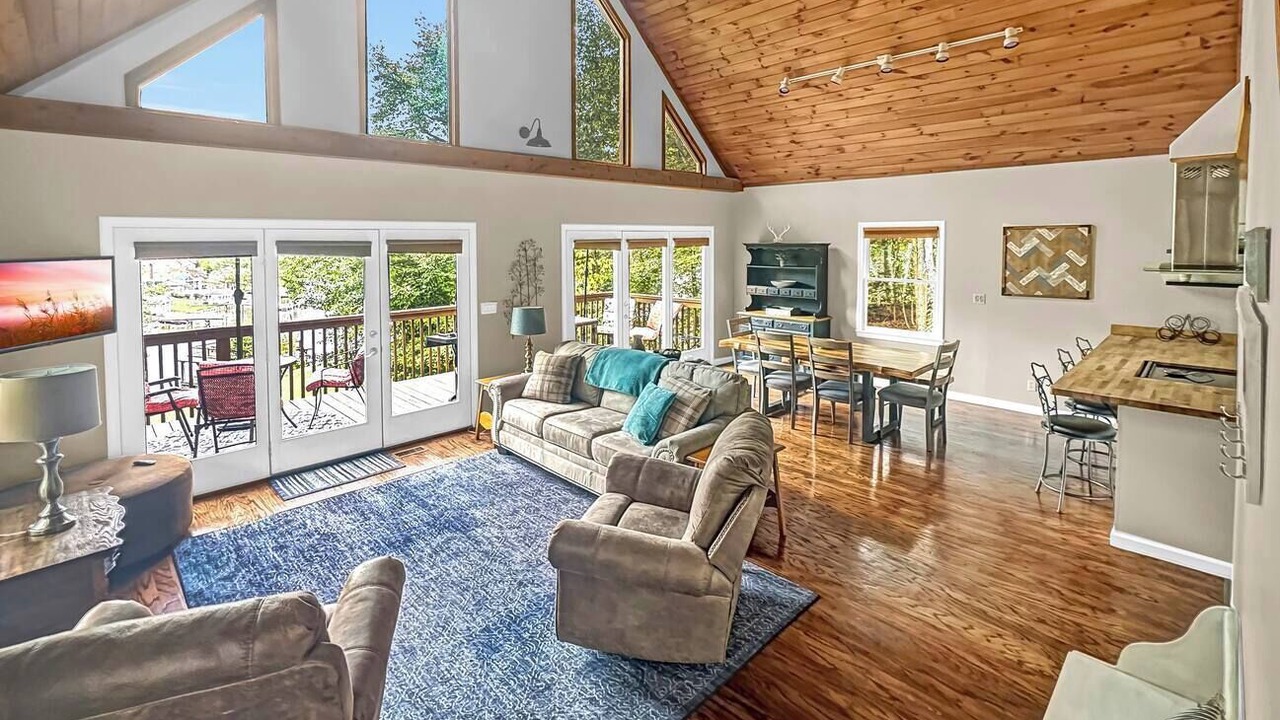 Photo of Bedroom in Hickory