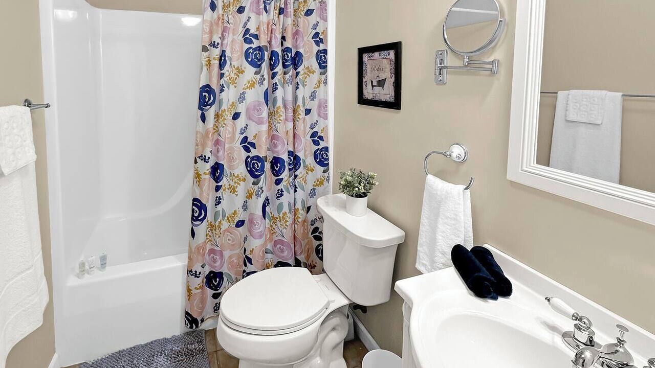Photo of Bathroom in Hickory
